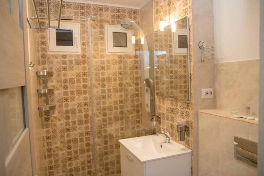 Colonial Touch Apartament Braşov Dış mekan fotoğraf